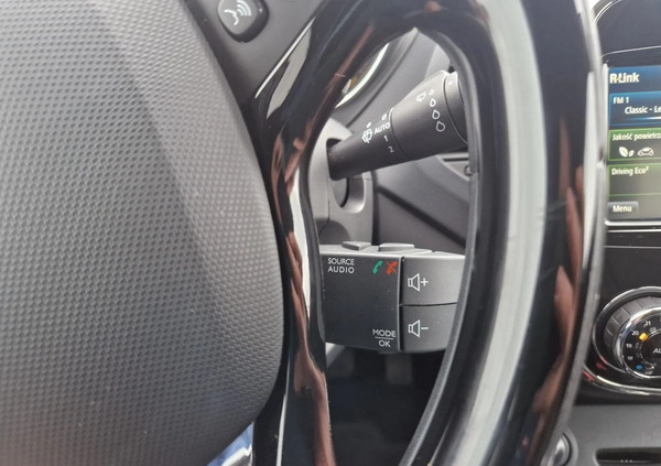 Renault Captur cena 49600 przebieg: 104831, rok produkcji 2015 z Gdańsk małe 781